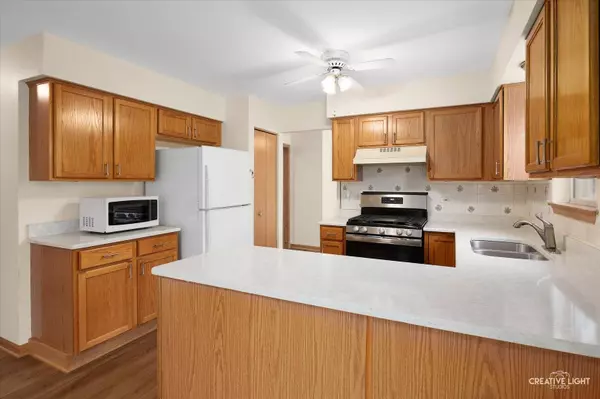 2205 Portside Lakes CT, Plainfield, IL 60586