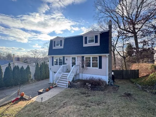 573 Eric Ln, Mount Arlington Boro, NJ 07850