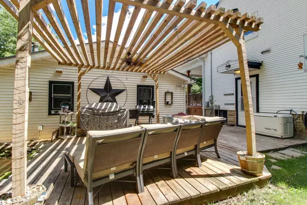 106 S Division ST, Stanford, IL 61774