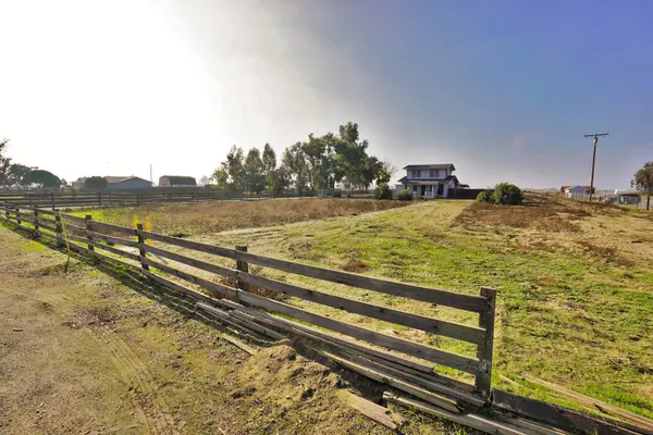 10806 6th Avenue, Hanford, CA 93230