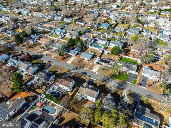 172 LIBERTY AVE, Manahawkin, NJ 08050