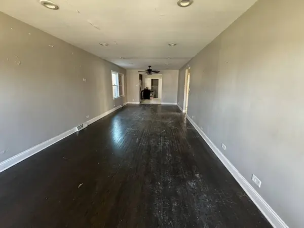 8812 S Euclid Avenue, Chicago, IL 60617