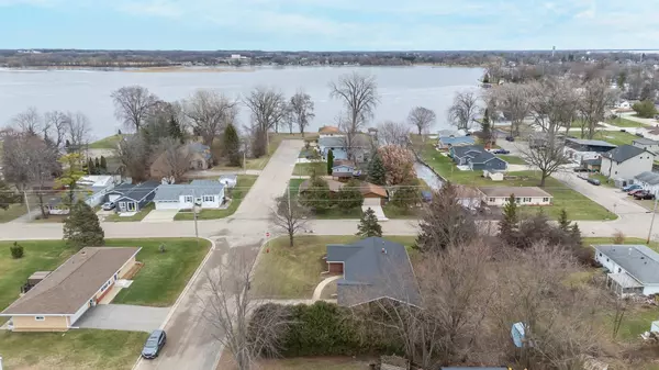 705 OAK ST, Winneconne, WI 54986