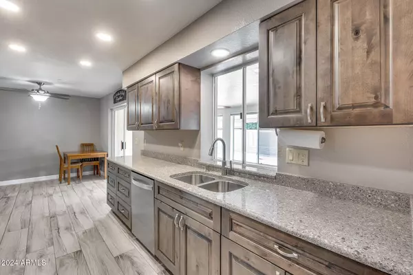 8109 E MADERO Avenue, Mesa, AZ 85209