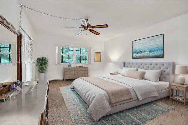 3641 Oaks Clubhouse Dr #204, Pompano Beach, FL 33069