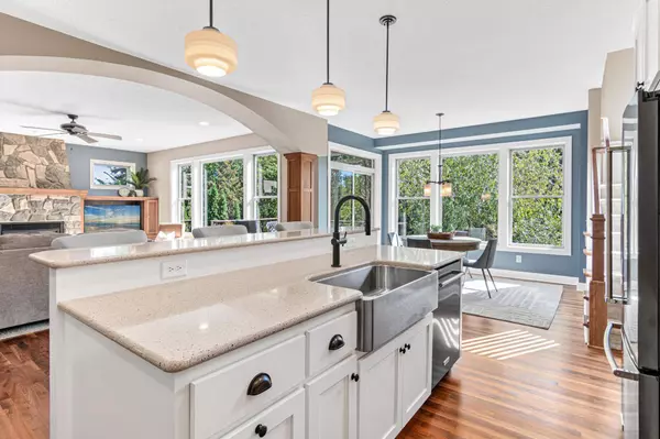 9469 183rd CT W, Lakeville, MN 55044