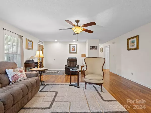 2430 Lazy Oak DR, Lancaster, SC 29720