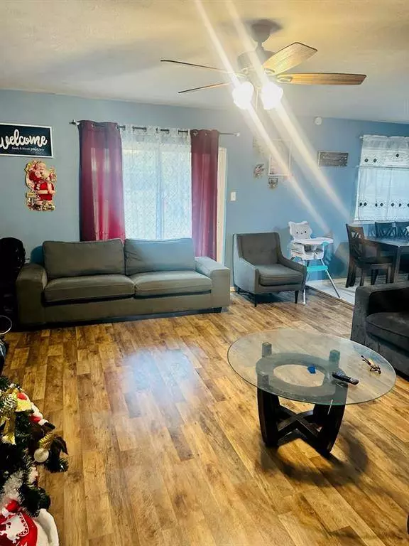 2908 Dillard Street, Fort Worth, TX 76105