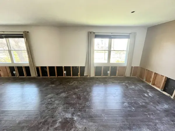 15139 Le Claire Avenue, Oak Forest, IL 60452