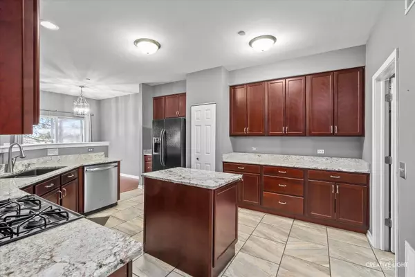 1930 CANDLELIGHT CIR #1930, Montgomery, IL 60538