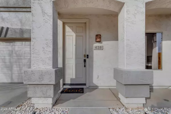 438 E PALOMINO Way, San Tan Valley, AZ 85143