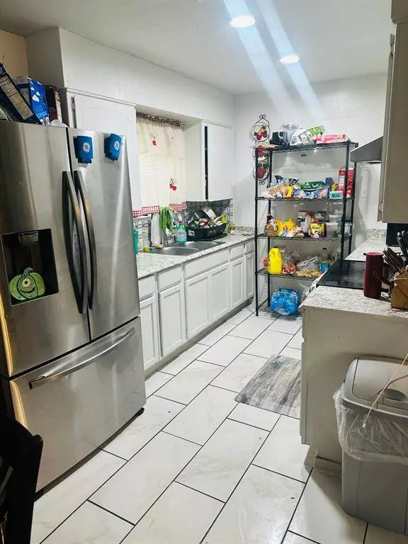 2908 Dillard Street, Fort Worth, TX 76105