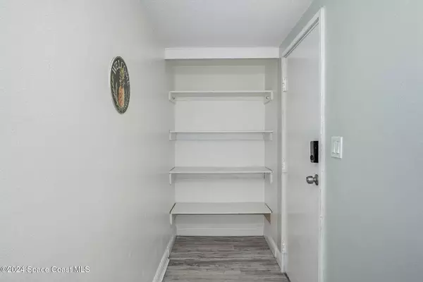 250 N N Banana River DR #D5, Merritt Island, FL 32952