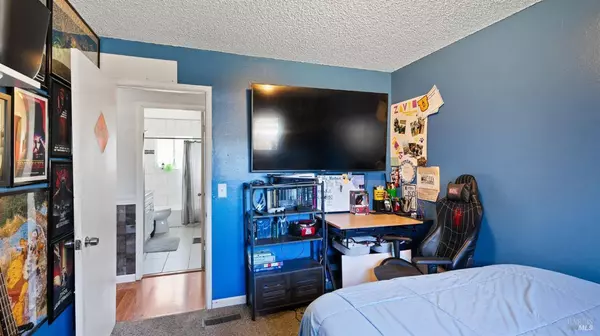 535 Oak Manor DR, Ukiah, CA 95482