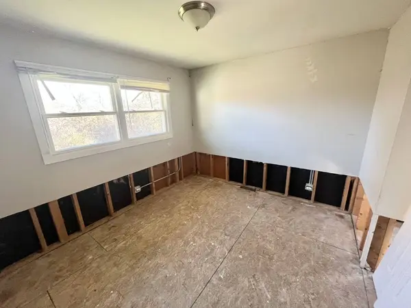 15139 Le Claire Avenue, Oak Forest, IL 60452