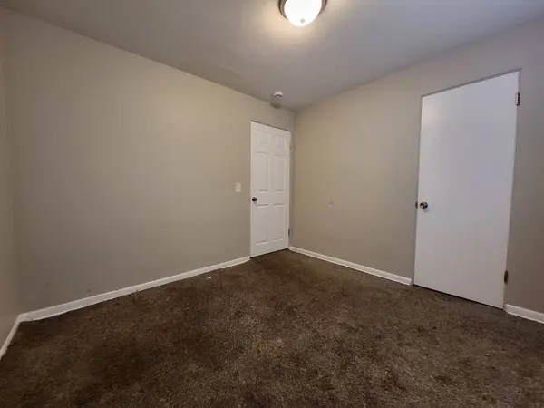 3505 N Lewis Avenue, Waukegan, IL 60087