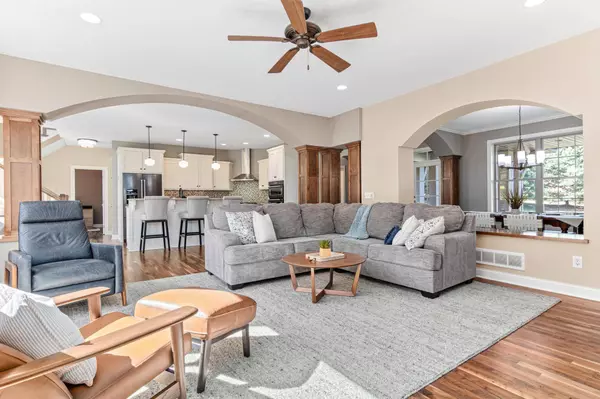 9469 183rd CT W, Lakeville, MN 55044