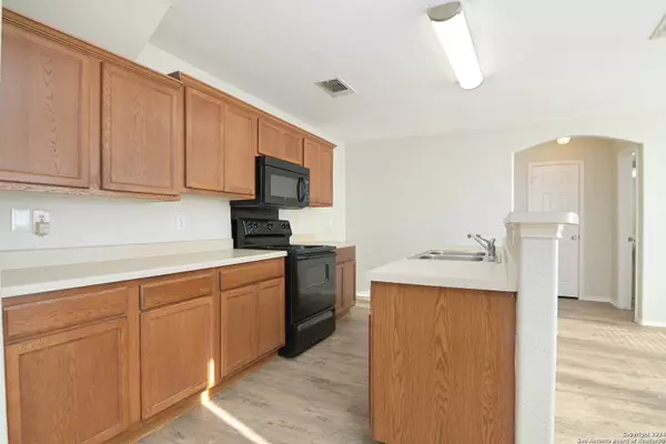 8834 CANVAS BACK, San Antonio, TX 78245-1393