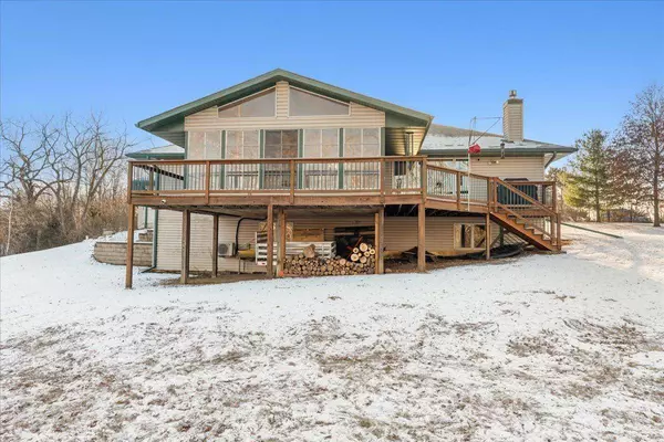 820 Bradley DR, Hudson, WI 54016