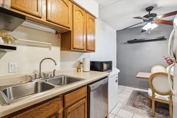 10530 Parkside Avenue #8, Chicago Ridge, IL 60415