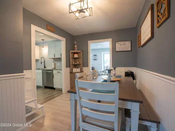 2033 Careleon Road, Schenectady, NY 12303