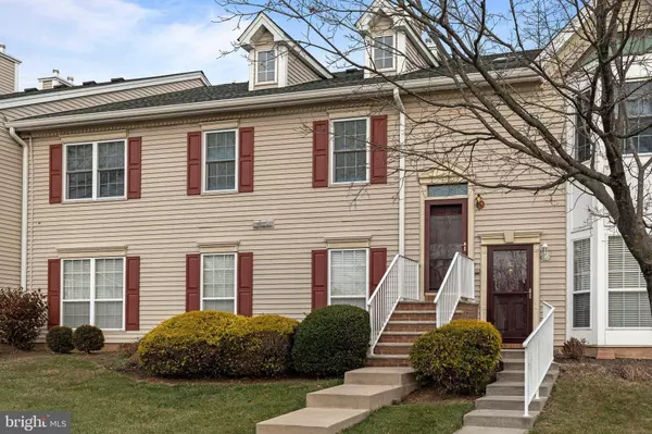 253 COLUMBUS DR, Franklin Park, NJ 08823