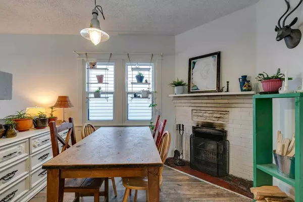 910 5 ST NW, Calgary, AB T2N1R2