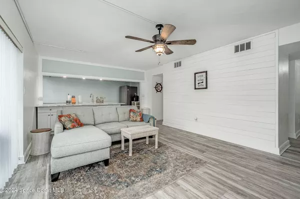 250 N N Banana River DR #D5, Merritt Island, FL 32952