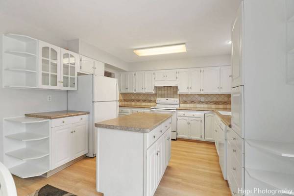 503 Monterrey TER, Mchenry, IL 60050