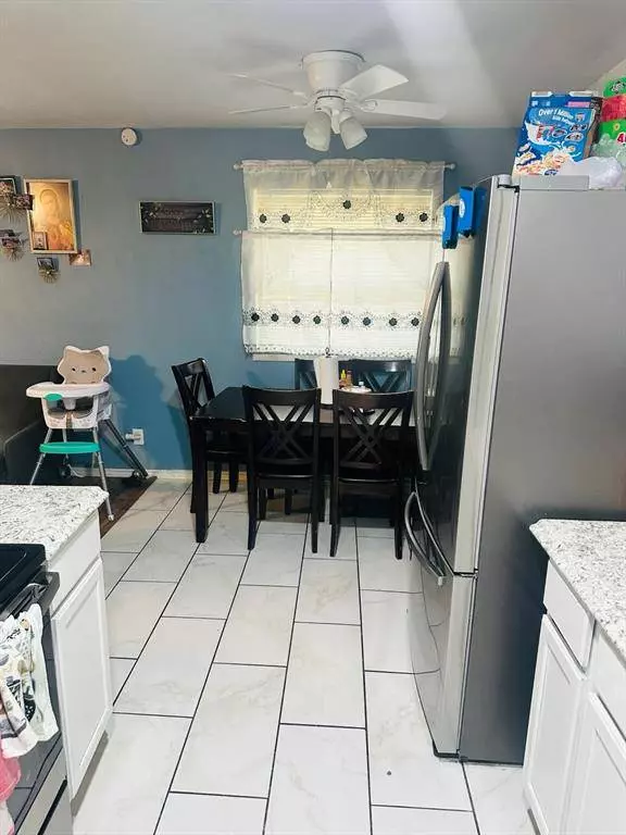 2908 Dillard Street, Fort Worth, TX 76105