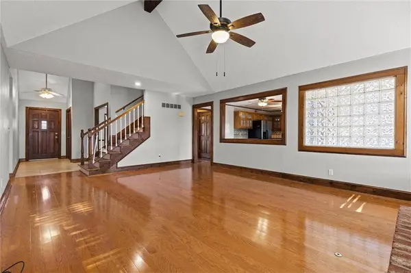 11209 W 106TH ST, Overland Park, KS 66210