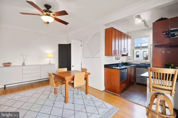 105 6TH ST SE #208, Washington, DC 20003