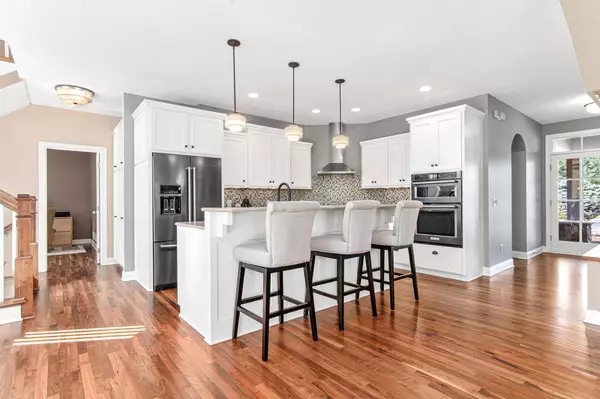 9469 183rd CT W, Lakeville, MN 55044