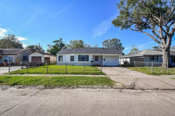 1808 Buchanan ST, Pasadena, TX 77502