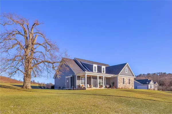 1024 Gombach Rd, Claridge, PA 15623