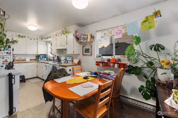 2039 NW 61st ST, Seattle, WA 98107