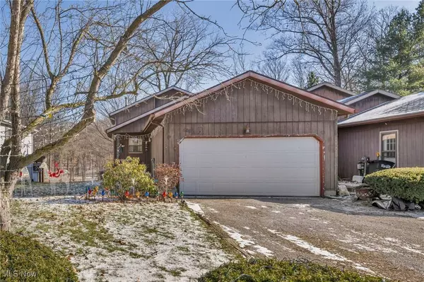 596 Oakwood DR ##1, Lodi, OH 44254