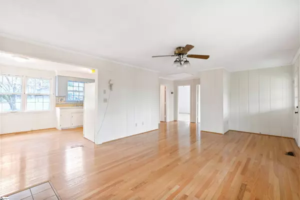 325 Wall Street, Campobello, SC 29322-8598