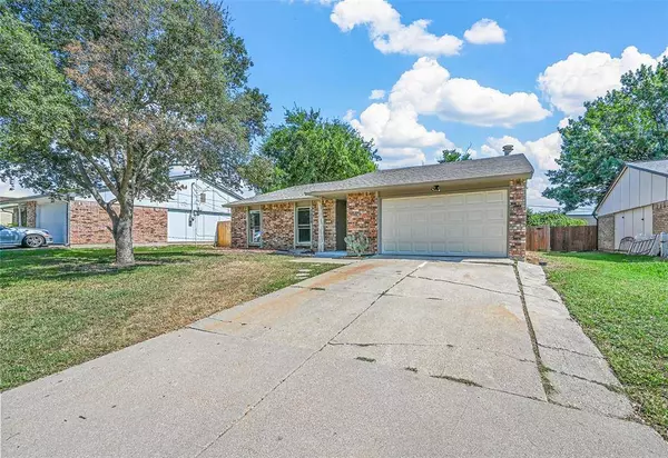 1006 Fort Worth Street, Mansfield, TX 76063