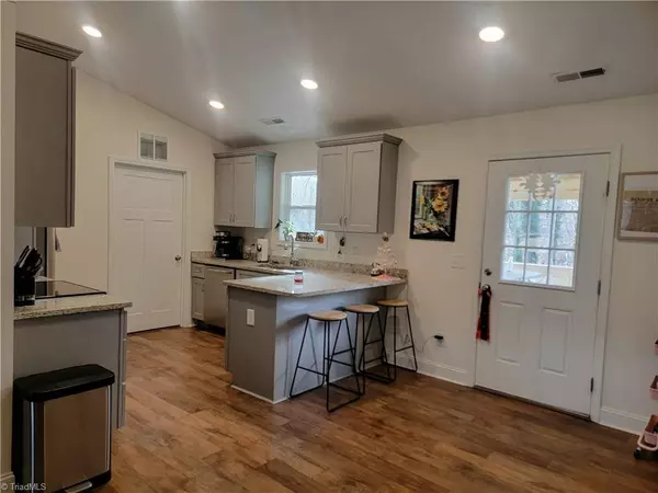 2512 Caudle ST, Germanton, NC 27019