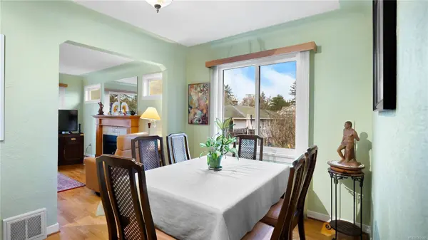 3110 Balfour Ave, Victoria, BC V9A 1S1