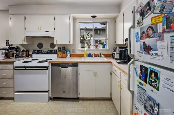 2039 NW 61st ST, Seattle, WA 98107