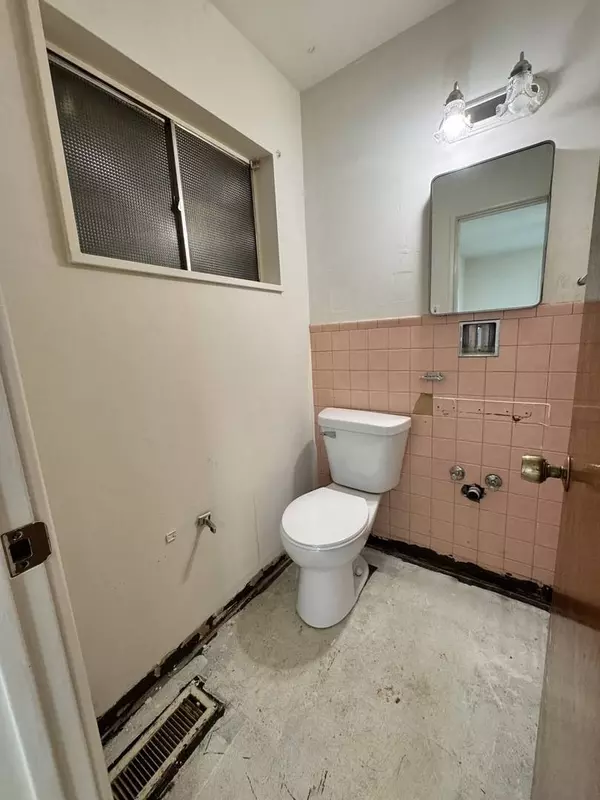 1272 Burnham Avenue, Calumet City, IL 60409