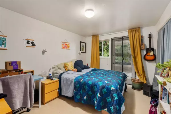 2039 NW 61st ST, Seattle, WA 98107