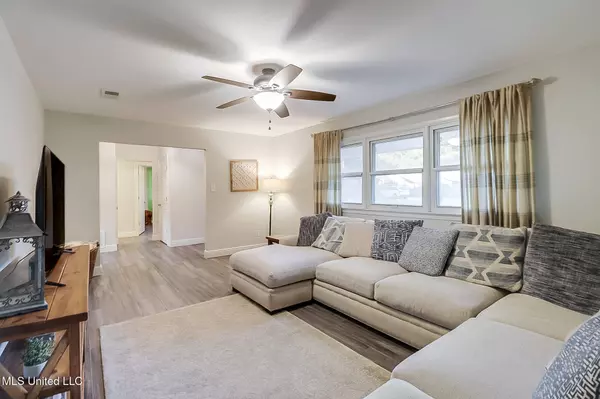 244 Oakwood Drive, Gulfport, MS 39507