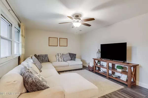 244 Oakwood Drive, Gulfport, MS 39507