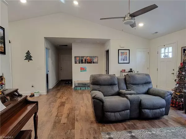 2512 Caudle ST, Germanton, NC 27019