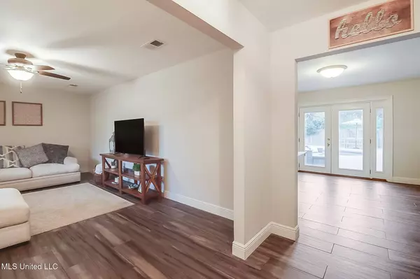 244 Oakwood Drive, Gulfport, MS 39507