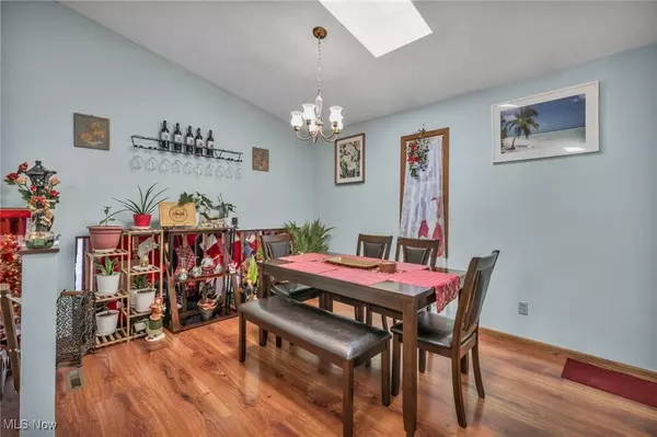 596 Oakwood DR ##1, Lodi, OH 44254