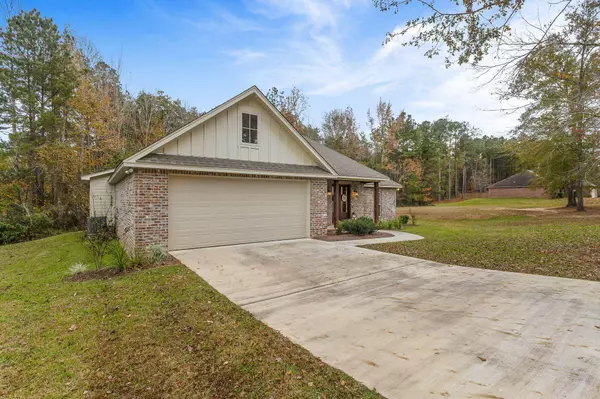 202 Whistlers WAY, Hattiesburg, MS 39402